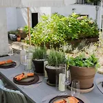Naest - Authentic Escapes Old Town Apartment