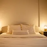 Naest - Authentic Escapes Old Town Apartment