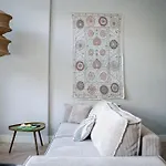 Naest - Authentic Escapes Old Town *