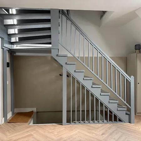 Naest - Authentic Escapes Old Town * نايميخين