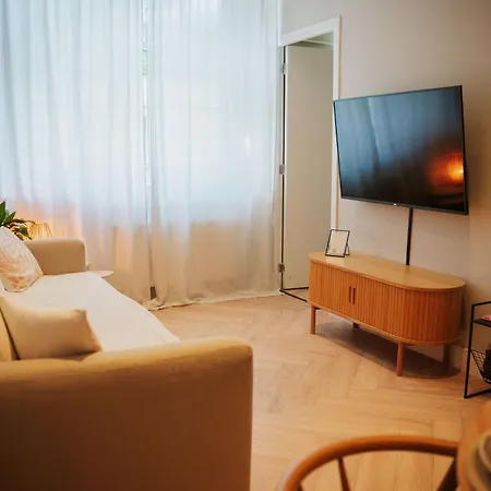 Naest - Authentic Escapes Old Town