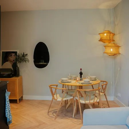 Naest - Authentic Escapes Old Town