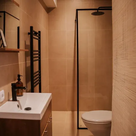 Naest - Authentic Escapes Old Town