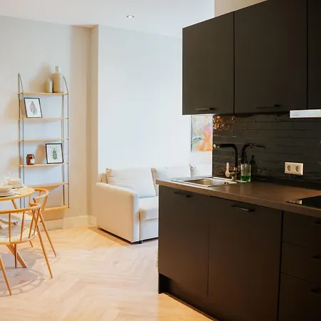 Naest - Authentic Escapes Old Town *