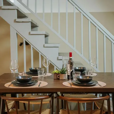 Naest - Authentic Escapes Old Town Appartamento *