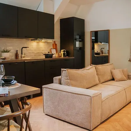 Apartment Naest - Authentic Escapes Old Town