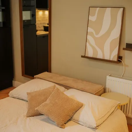 Naest - Authentic Escapes Old Town *