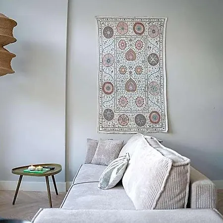 Naest - Authentic Escapes Old Town