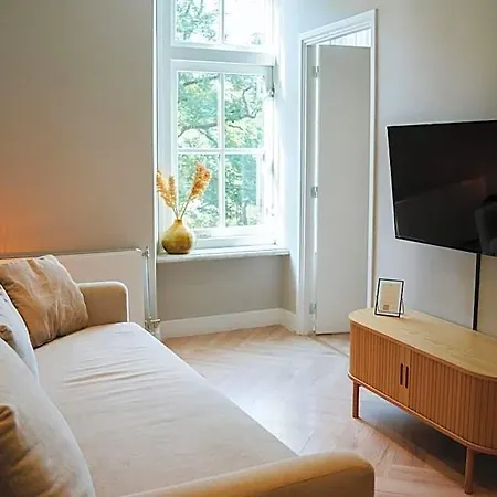 Naest - Authentic Escapes Old Town Apartamento *
