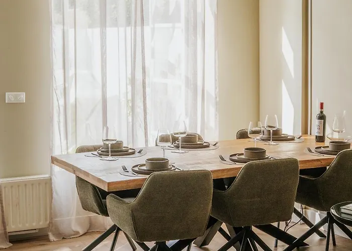 Naest - Authentic Escapes Old Town شقة نايميخين