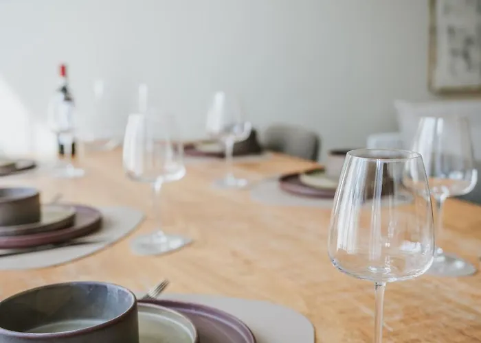 Naest - Authentic Escapes Old Town *