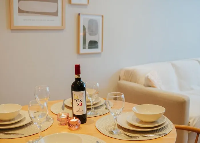 Naest - Authentic Escapes Old Town نايميخين