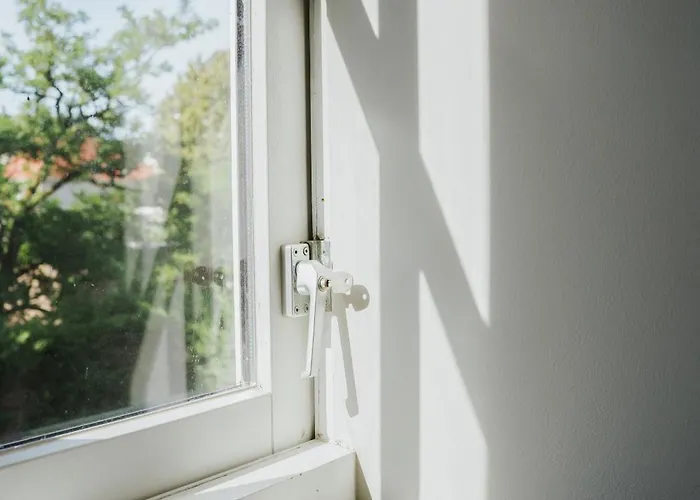 Naest - Authentic Escapes Old Town *