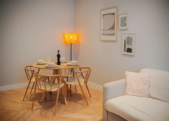 Naest - Authentic Escapes Old Town شقة نايميخين