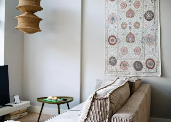 Naest - Authentic Escapes Old Town *