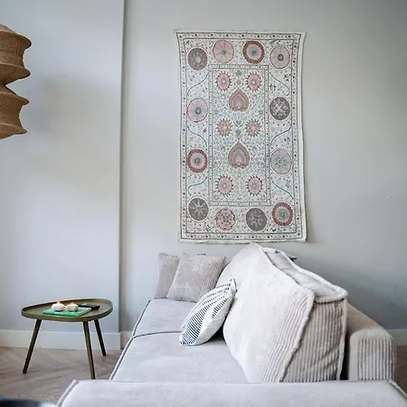 Naest - Authentic Escapes Old Town *