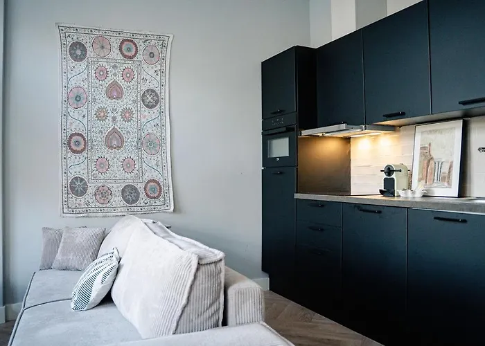 Naest - Authentic Escapes Old Town